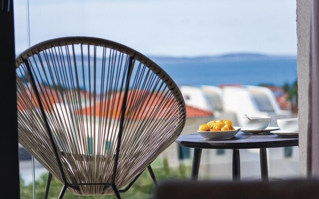 Beautiful Home in Tribunj With Wifi and 4 Bedrooms