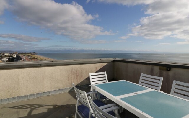 Penthouse 18, West End Point