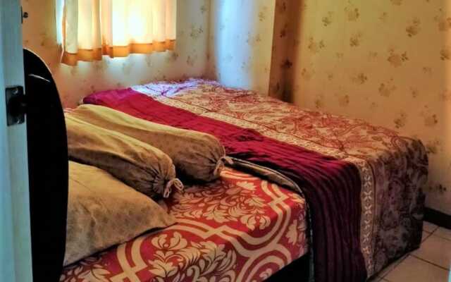 Three "D" Room Rent Apartment