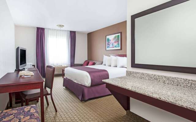 Ramada by Wyndham Red Deer Hotel and Suites