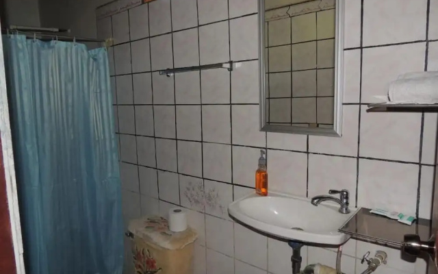 Hostel y Cabinas Tapandua