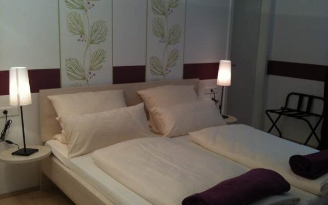 Hotel Dah-inn