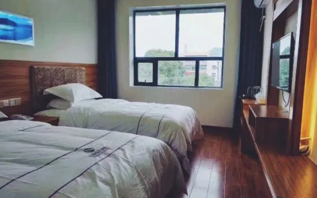 Huanying Dongjiang Hotel