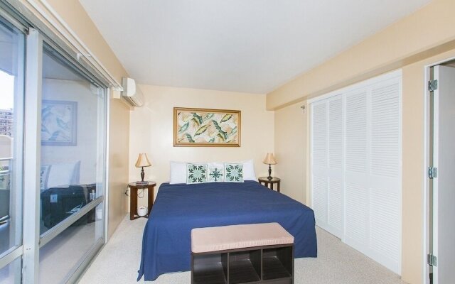 Fully Furnished Ilikai Tower 525 Condo With Free Wifi, Near Best Waikiki Beaches! by RedAwning