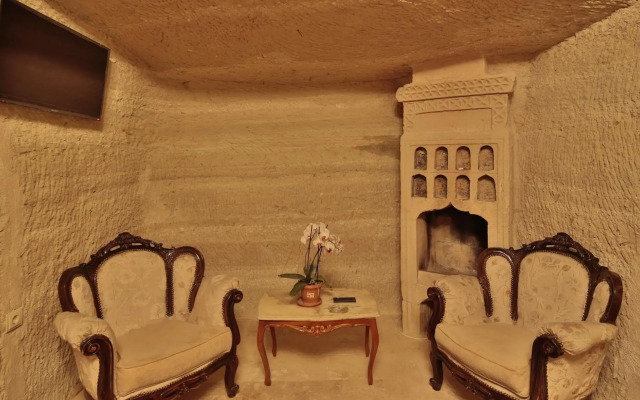 Family Cave Suites Hotel