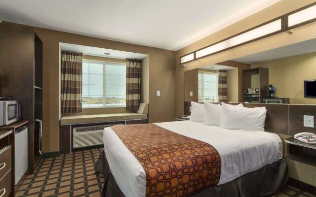 Microtel Inn And Suites Minot