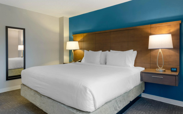 Staybridge Suites Orlando Royale Parc Suites by IHG