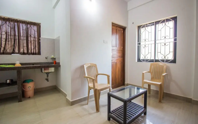 OYO 13203 Home Bright Studio Near Morjim Beach