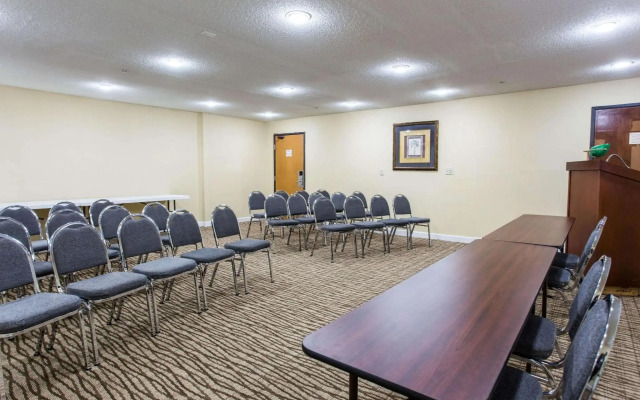 Comfort Inn Columbia - Bush River