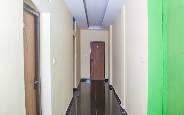 OYO 10673 Time Palace Residency