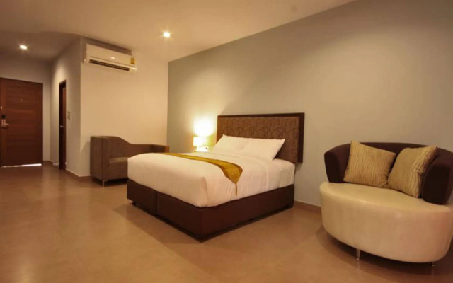 Paragon Suites Resort