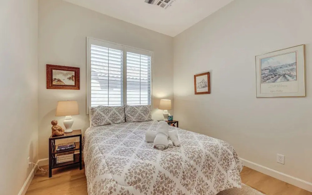 Extended-stay Oasis: Gilbert Getaway w/ Office!