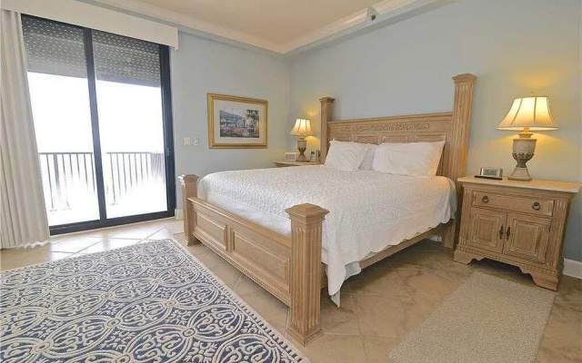 Broadmoor 1203