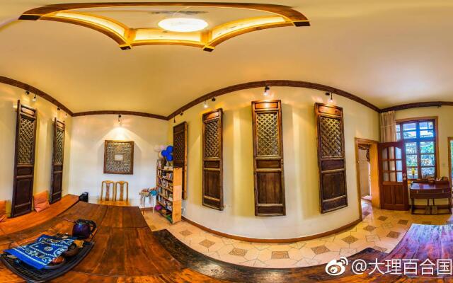 Dali Lily Pad Inn & International Guest House