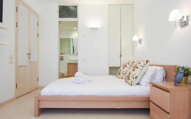 Quiet & Chic 3BR in Mapu 15 by HolyGuest