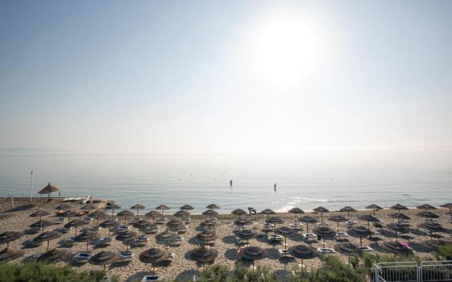 African Beach Villaggio Residence Hotel