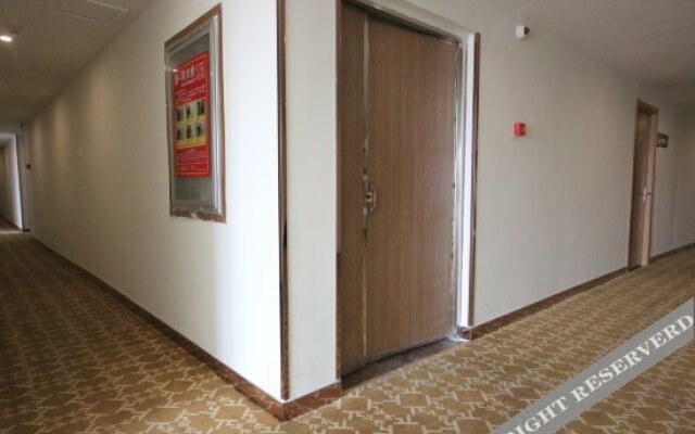 Pai Hotel (Shangqiu High-Speed Railway Station Diyimao)