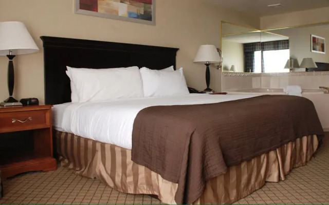 The Plaza Hotel & Suites Winona