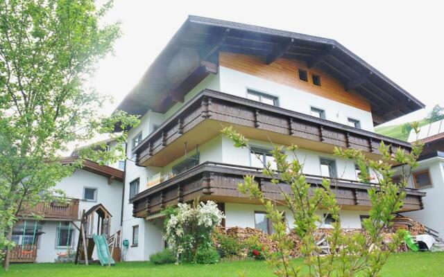 Haus Panorama, Johanna Pfluger, Kirchdorf 56, A-6335 Thiersee