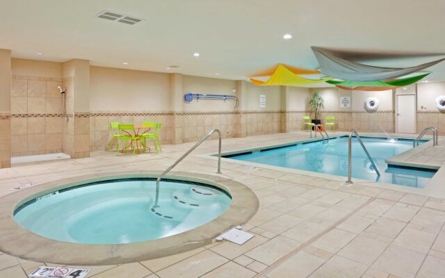 Holiday Inn Express Hotel & Suites Hays by IHG