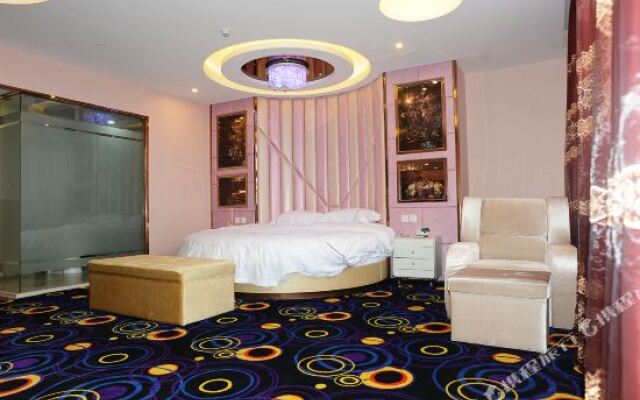 Liquan Business Hotel