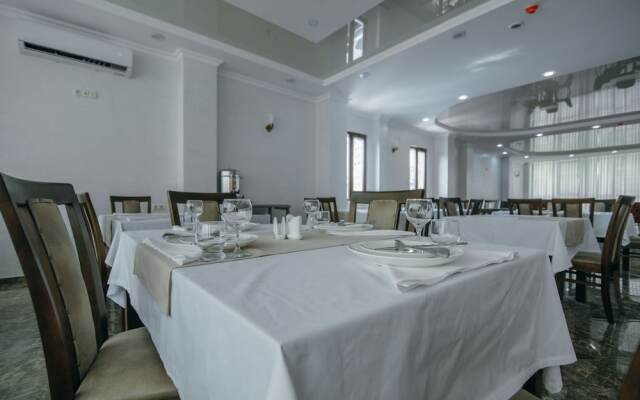 Hotel Batumi Palace