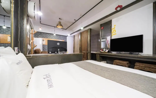 Jeonju Sanjeondong Cheotbeonjjae Hotel
