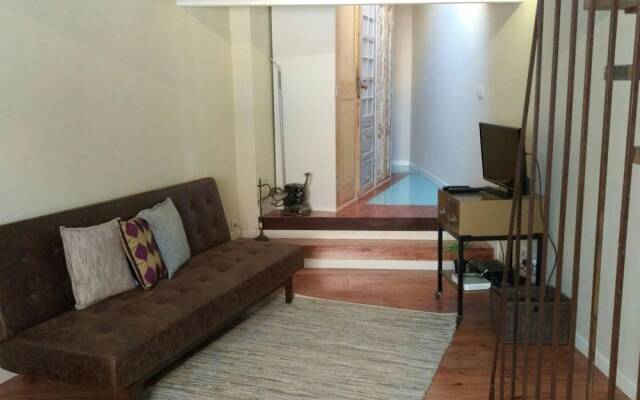 Stunning 2-bed House in Beautiful Area of Lisboa