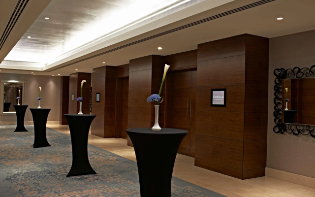 DoubleTree by Hilton Guangzhou-Free Shuttle Bus to Canton Fair Complex & Overseas Buyer Registration Services during Canton Fair Period