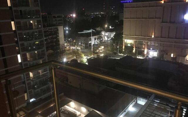Beautiful Apartment Furnished - Great Location - Swimming Pool Gym Wifiaa
