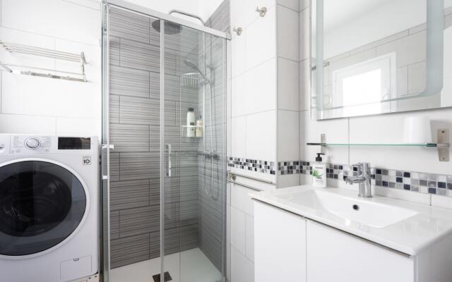 Home2Book Sea Front Las Teresitas Beach 5