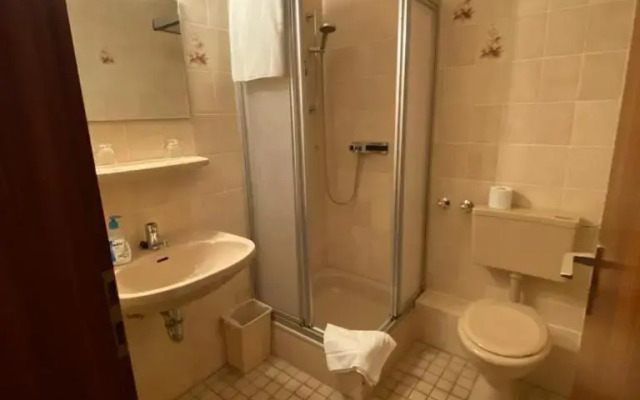 Hotel - Pension - Weller