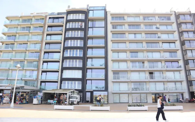 Apartment in Nieuwpoort by the Beach