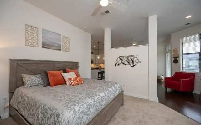 Modern Luxury Apartment with Gym 410