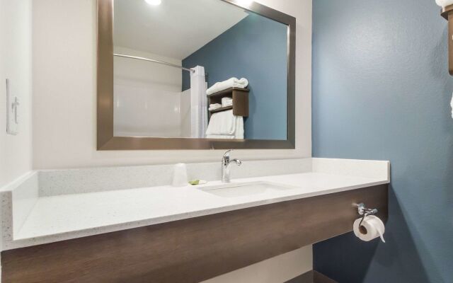 WoodSpring Suites Lake Jackson