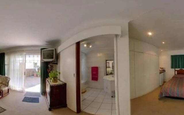 Cosy Den B&B Luxury Guest House Style
