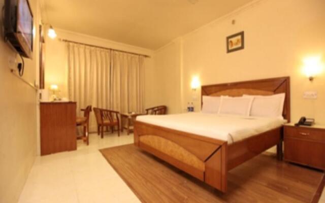 Oyo Premium Mall Road Bathinda