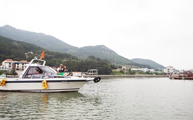 Tongyeong Sea Star Pension