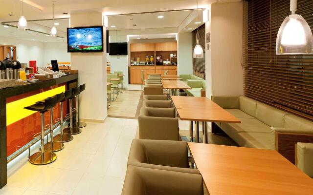 Ibis Santos Gonzaga Praia