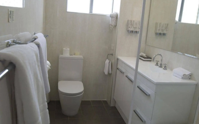 Mid City Motor Inn