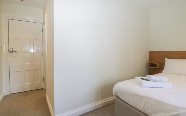 Harcombe House Rooms - First Floor Double