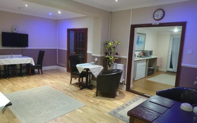 Arman Lodge House