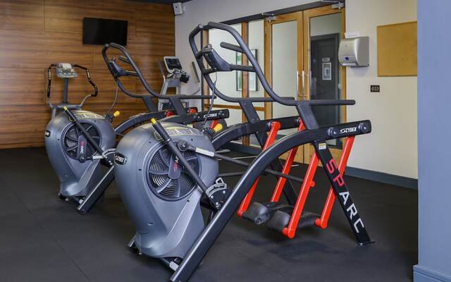 The Manor West Hotel & Leisure Club