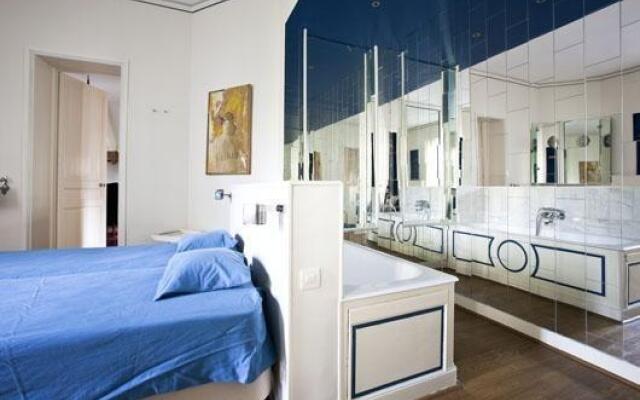 Guibert Halldis Apartment