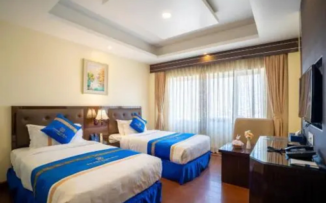 Shangrila Blu Hotel by OYO Rooms