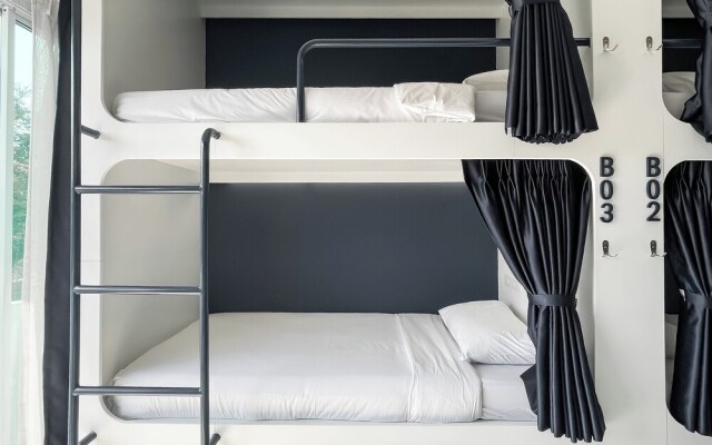 Shapel Hostel and Cafe