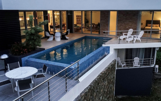 L'Agua by Island Properties Online