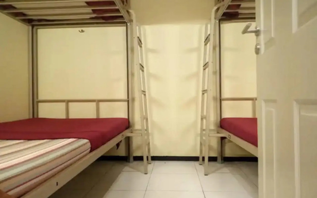 Pondok Backpacker City Square
