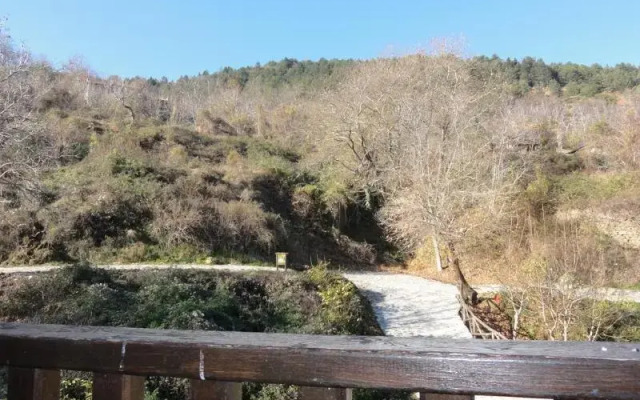 Sintrivanis Mountain