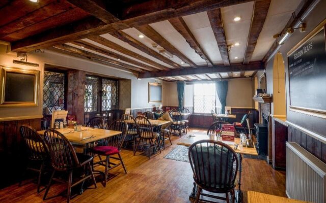 The Longboat Inn